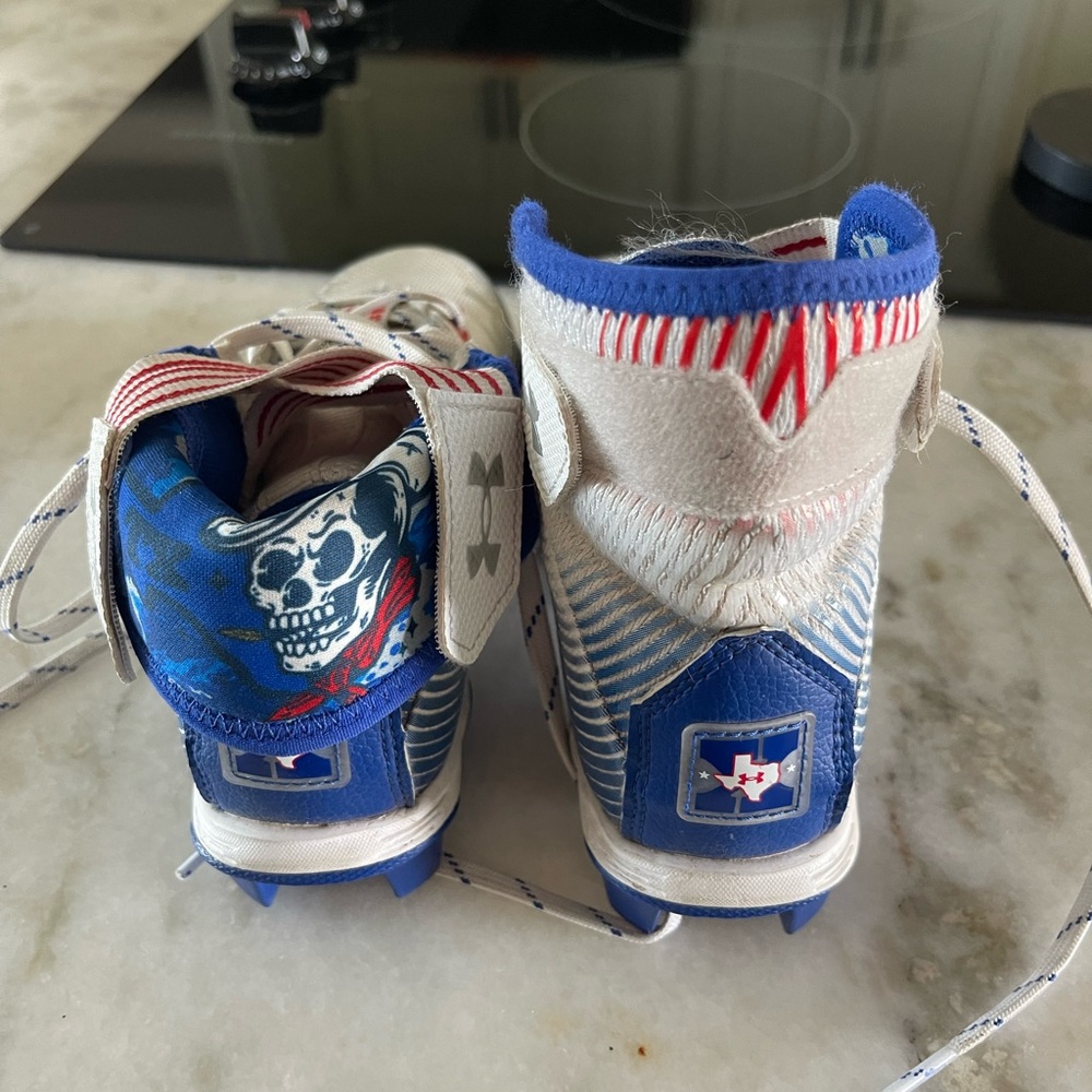 Boys Texas edition under armour football cleats